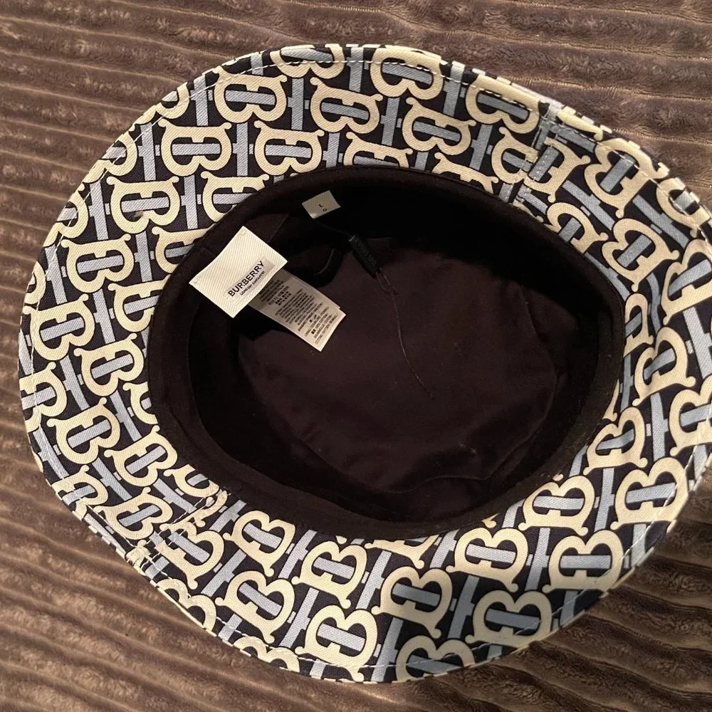 Burberry Bucket Hat - Picture 3 of 5